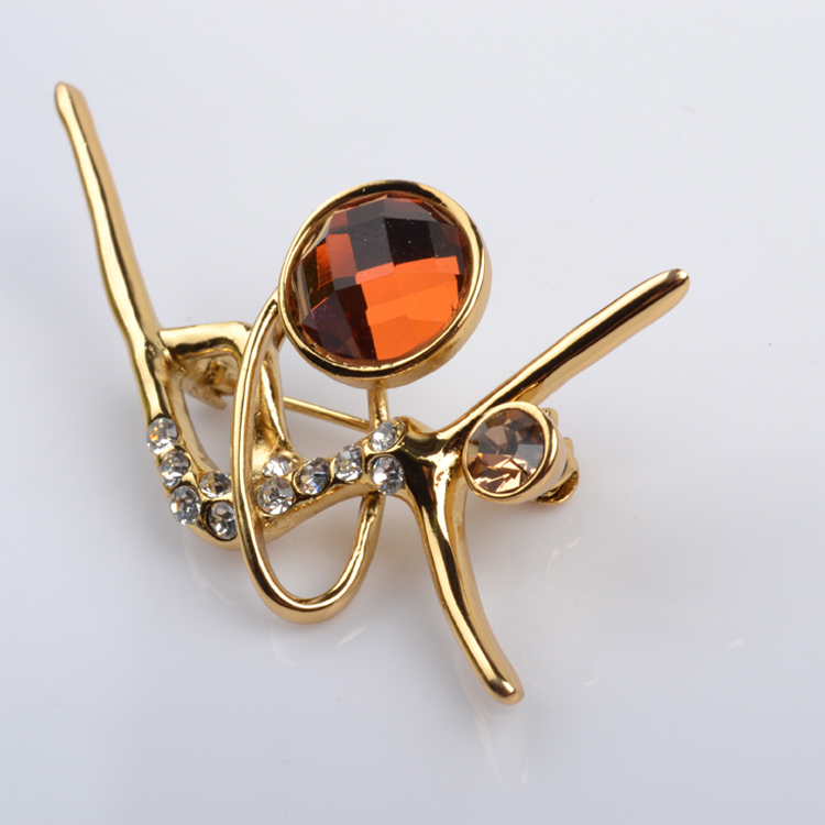 Brooch with rhinestone