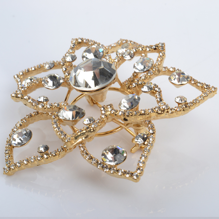 Brooch with rhinestone