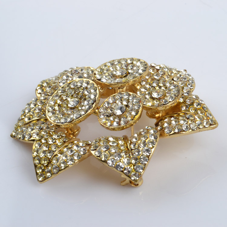 Brooch with rhinestone