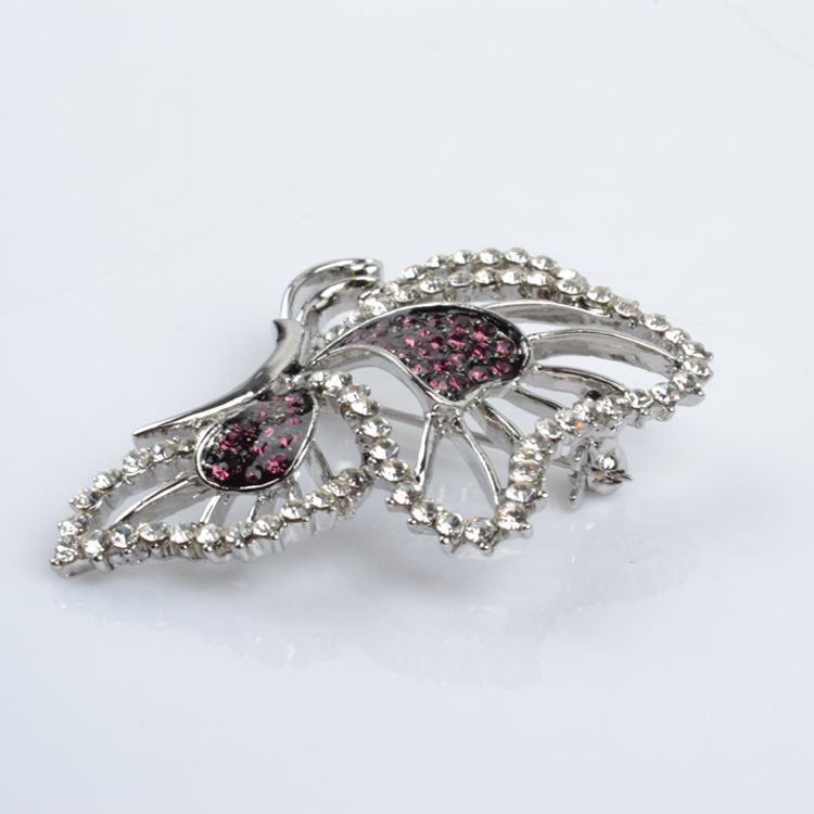 Brooch with rhinestone