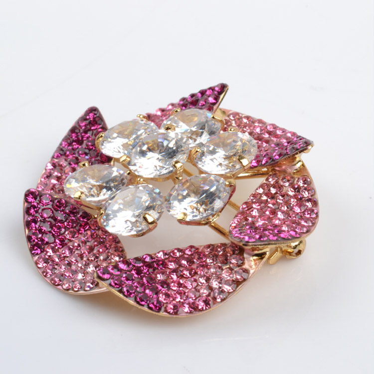 Brooch with rhinestone