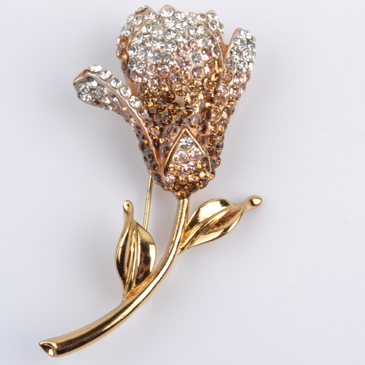 Brooch with rhinestone