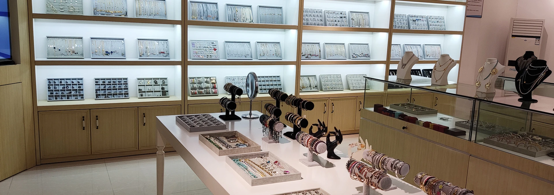 Guangzhou Changxing Jewelry & Craft Factory