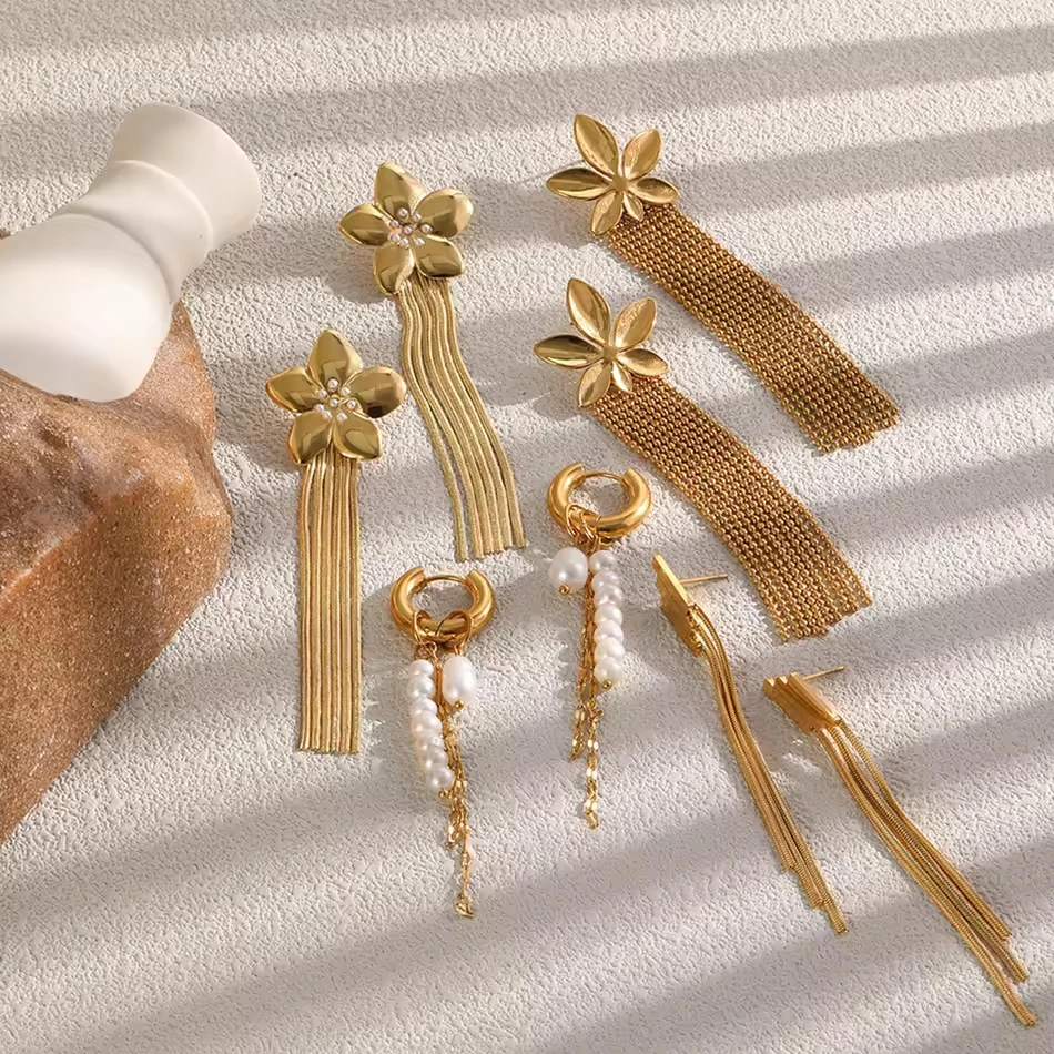 OEM Custom Jewelry Wholesale 18K Gold PVD Stainless Steel Flower Stud Non Tarnish Earrings Wholesale
