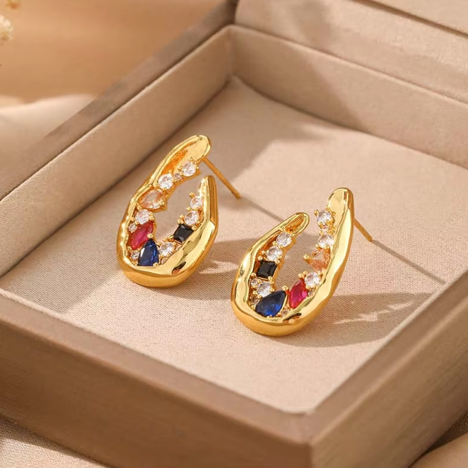 OEM Custom Jewelry Fashion Women's Earrings Brass 18K Gold Geometry Shape Luxury Zircon Decoration Fine Small Stud Earrings